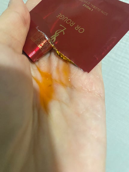 オールージュユイル R/YVES SAINT LAURENT BEAUTE/ブースター・導入液を使ったクチコミ(4枚目)