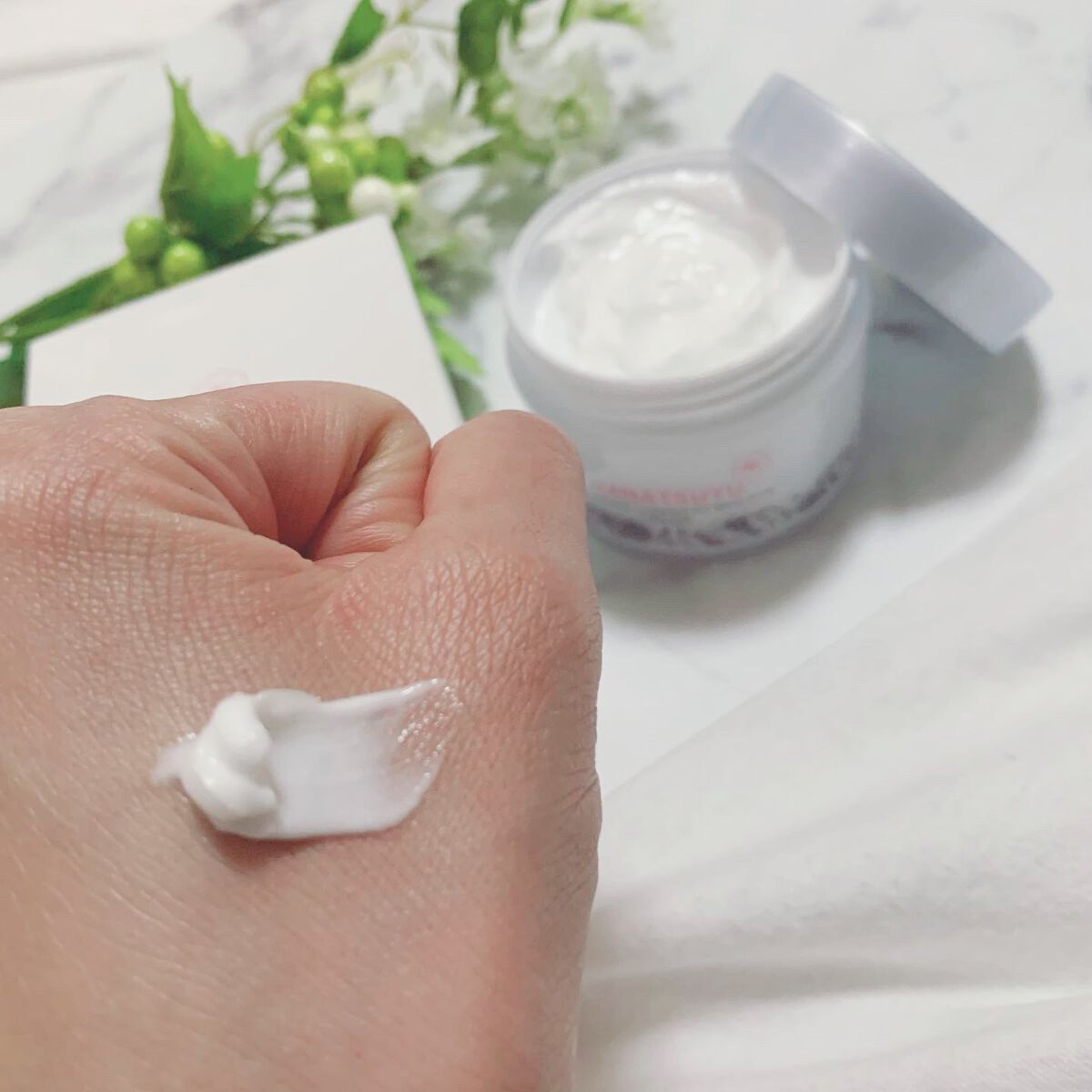 クリーム/HANATSUYU/フェイスクリームを使ったクチコミ（2枚目）