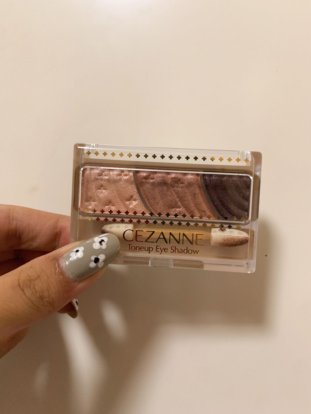 トーンアップアイシャドウ/CEZANNE/アイシャドウパレットを使ったクチコミ（1枚目）