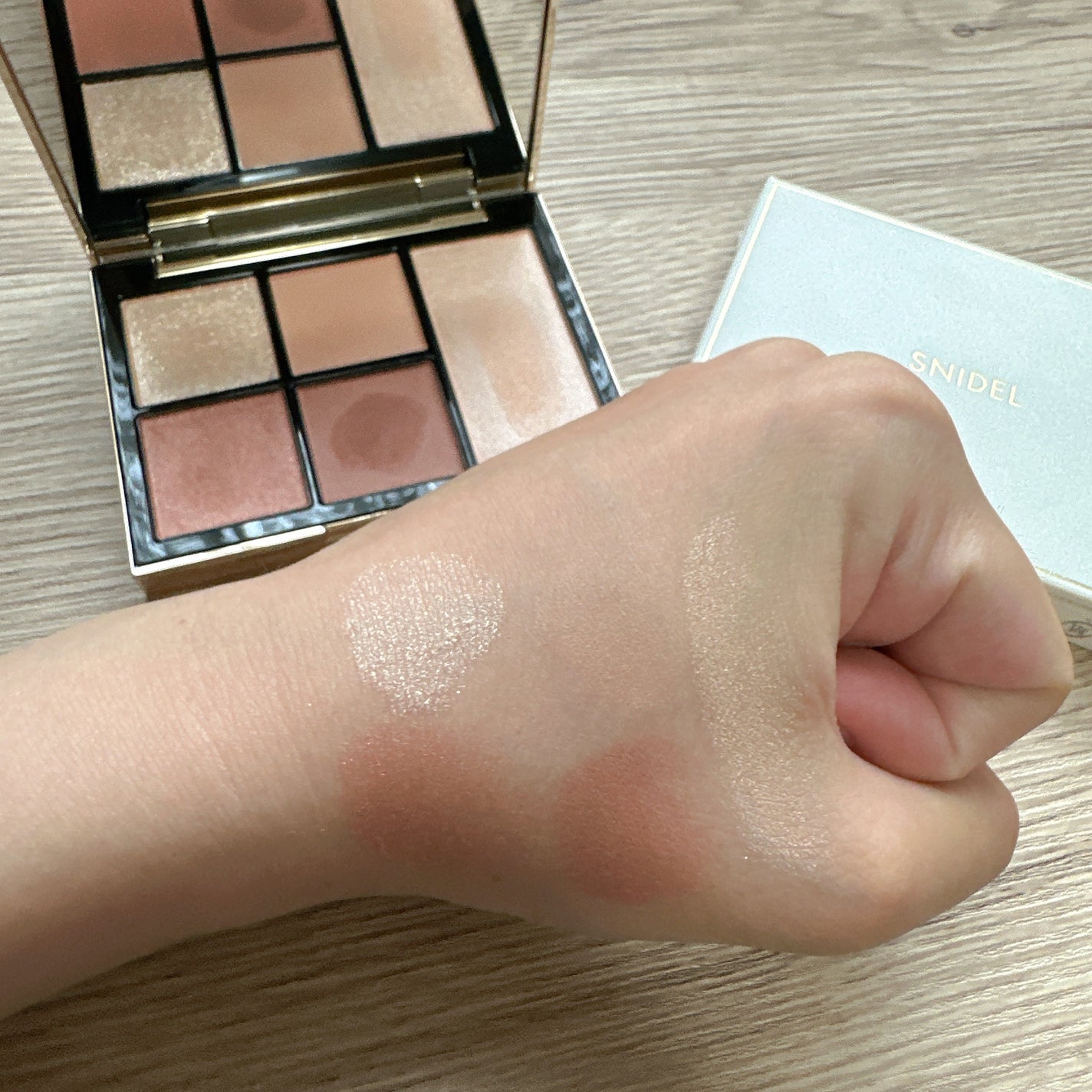 フェイス スタイリスト/SNIDEL BEAUTY/アイシャドウパレットを使ったクチコミ(2枚目)