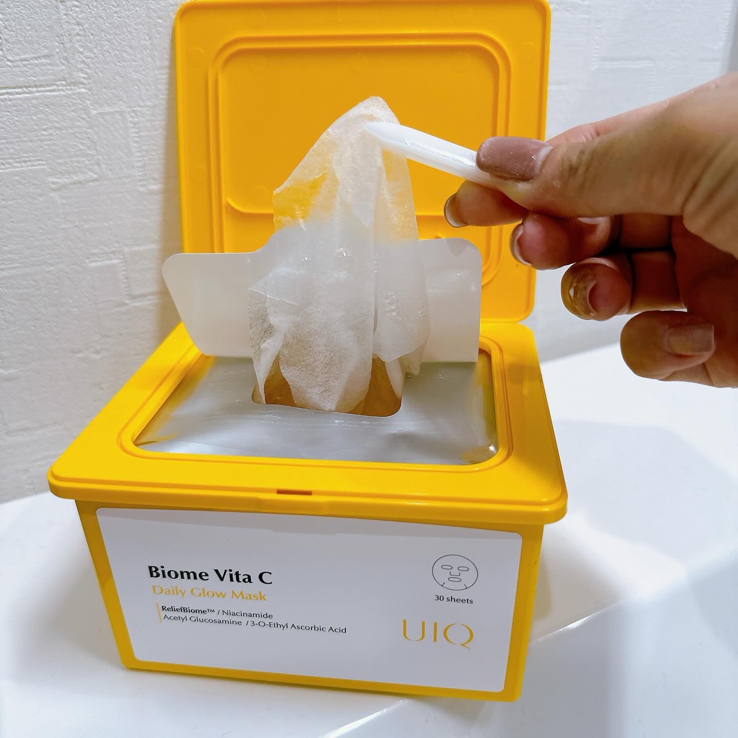 バイオームビタCグローデイリーシートマスク/UIQ/シートマスク・パックを使ったクチコミ（3枚目）