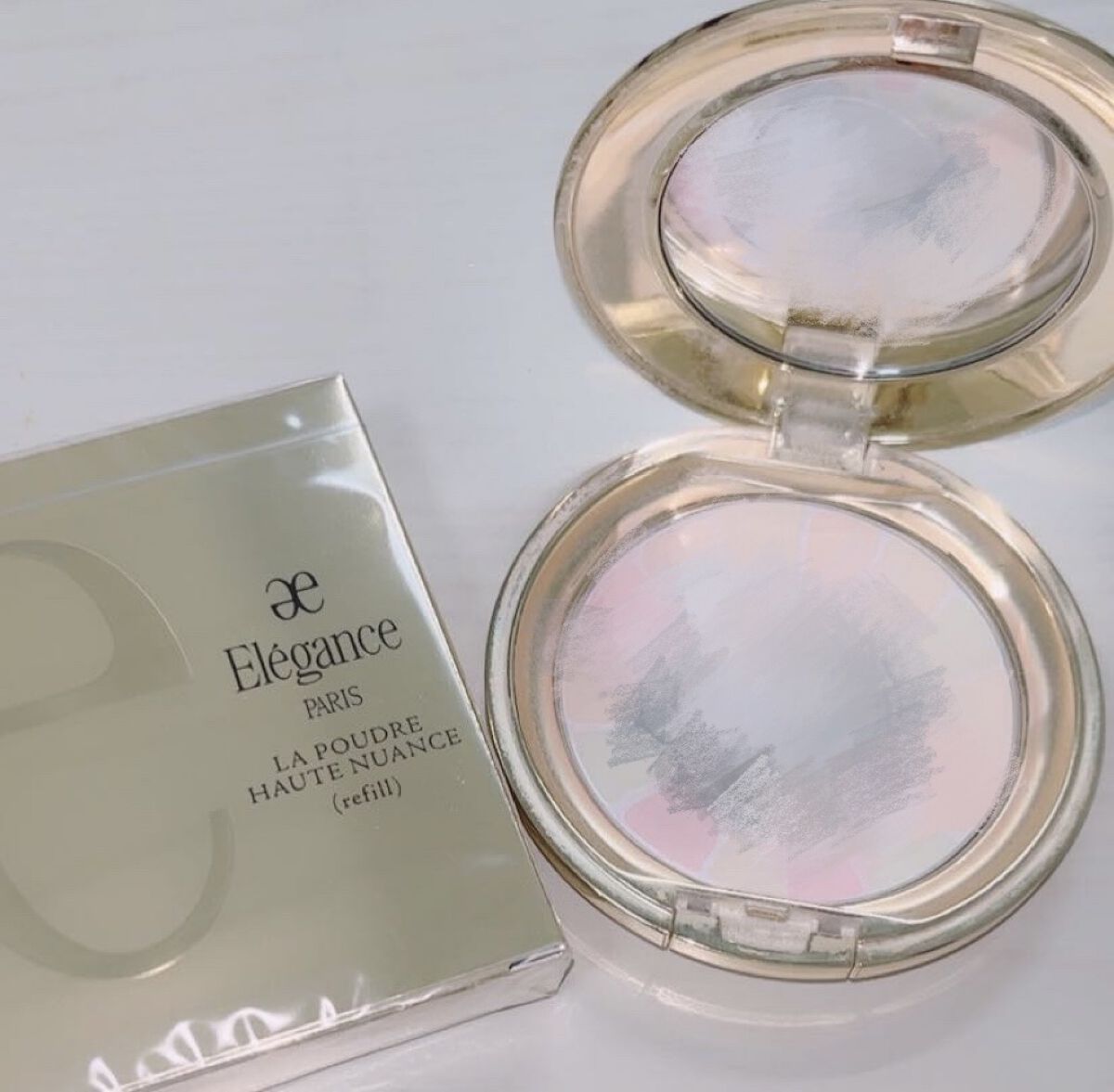ラ プードル オートニュアンス/Elégance/プレストパウダーを使ったクチコミ（1枚目）