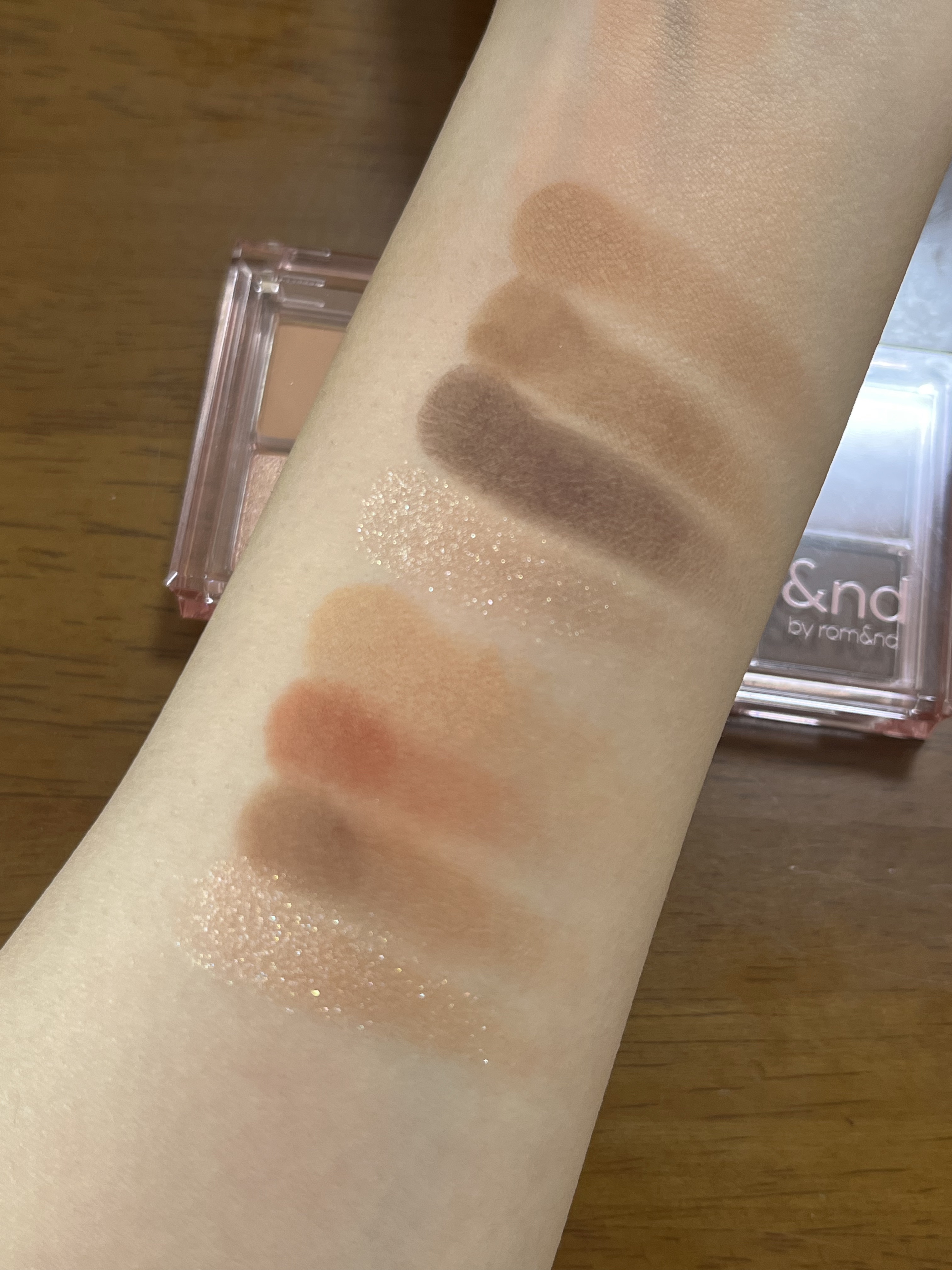 アンドバイロムアンド　メロウアイパレット/&nd by rom&nd/アイシャドウパレットを使ったクチコミ（2枚目）