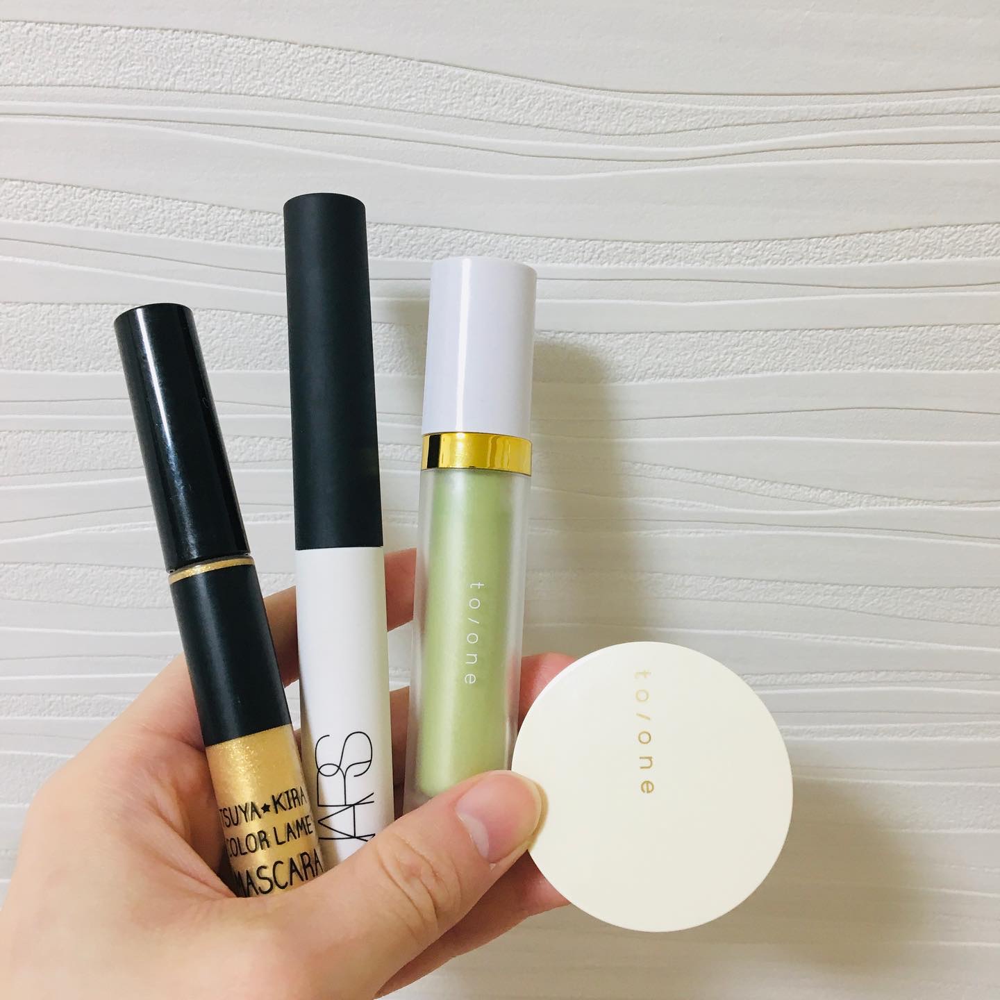 トーン ペタル リキッド アイシャドウ 01/to/one/リキッドアイシャドウを使ったクチコミ（1枚目）