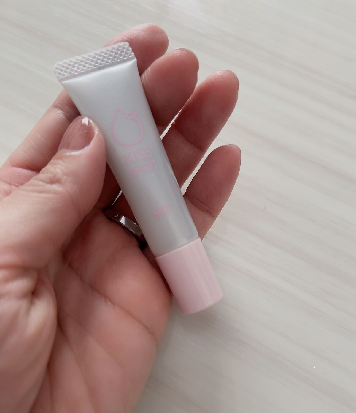 KISS SHOT /MAKE COVER/リップオイルを使ったクチコミ（2枚目）