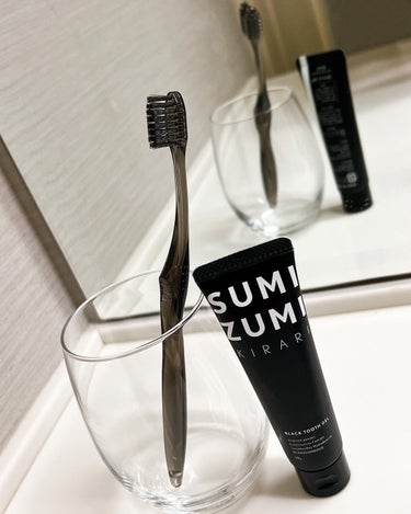 伊都自然工房  SUMIZUMI KIRARIのクチコミ「♥真っ黒な歯磨き粉♥
⁡
𝗦𝗨𝗠𝗜𝗭𝗨𝗠𝗜 𝗞𝗜𝗥𝗔𝗥𝗜
⁡
⁡
気になる黒い歯磨き粉の正体は.....」（3枚目）