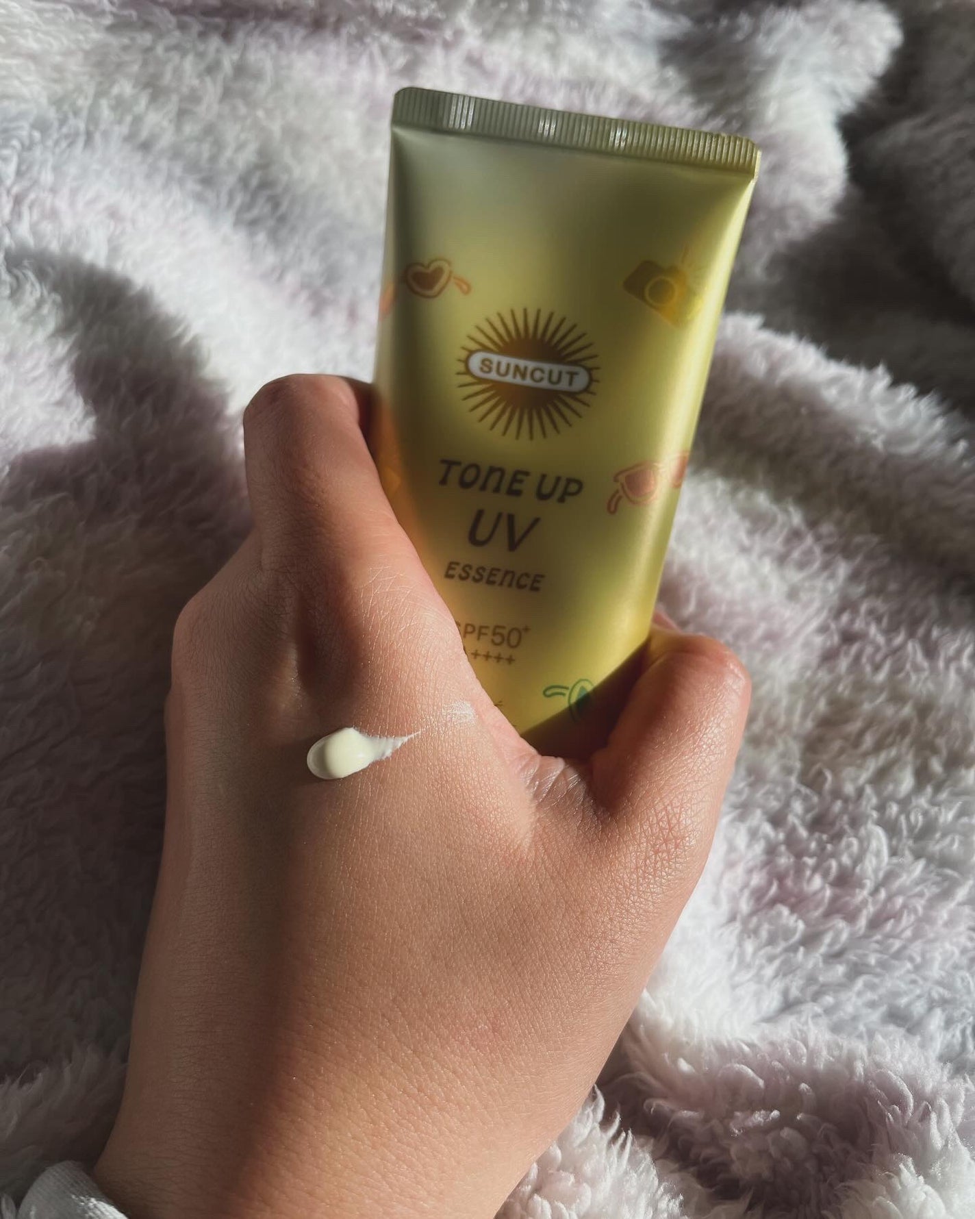 えり on LIPS 「#PRサンカット®トーンアップUVエッセンスレモンイエロー新色..」(3枚目)