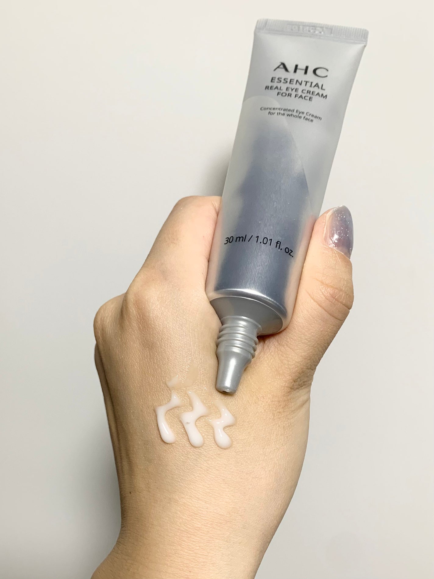 エッセンシャル リアル アイクリーム フォーフェイス/AHC/アイケア・アイクリームを使ったクチコミ(2枚目)