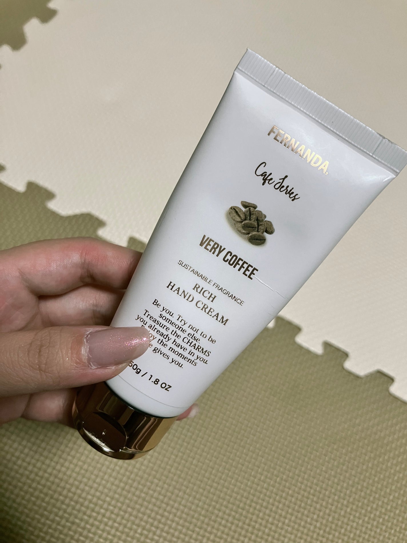 フレグランスリッチハンドクリーム ベリーコーヒー/フェルナンダ/ハンドクリームを使ったクチコミ(1枚目)