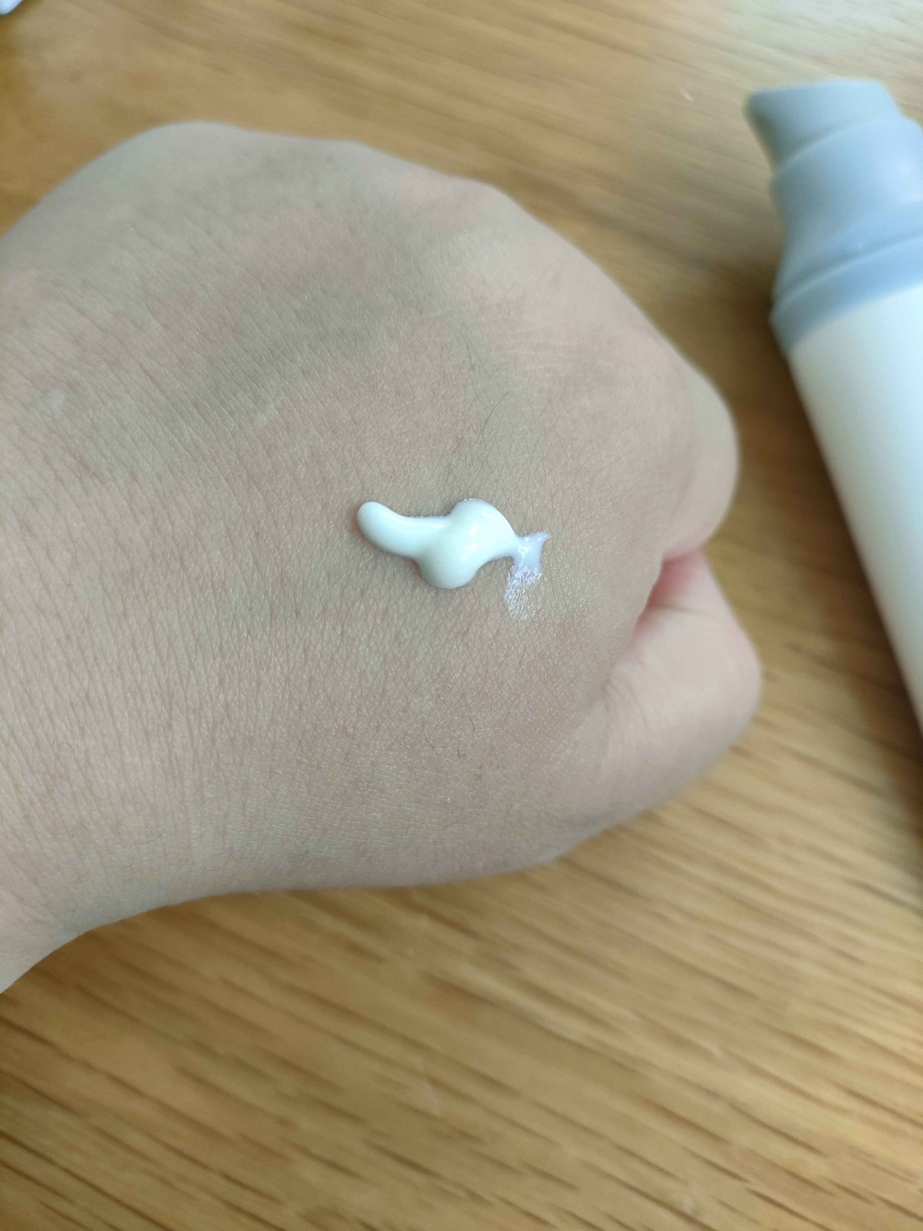 ヒアルーシカ ウォーターフィット サンセラム/SKIN1004/日焼け止めローションを使ったクチコミ（2枚目）