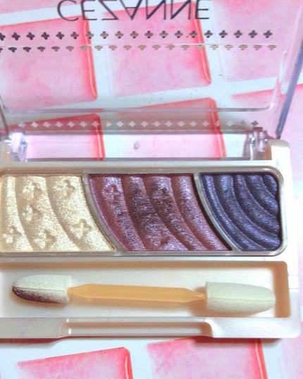 トーンアップアイシャドウ/CEZANNE/アイシャドウパレットを使ったクチコミ(2枚目)