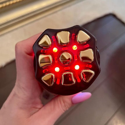 Shiho Arai on LIPS 「・・このところ美容魂に火がつき…さらにすごい美顔器を使っていま..」(6枚目)