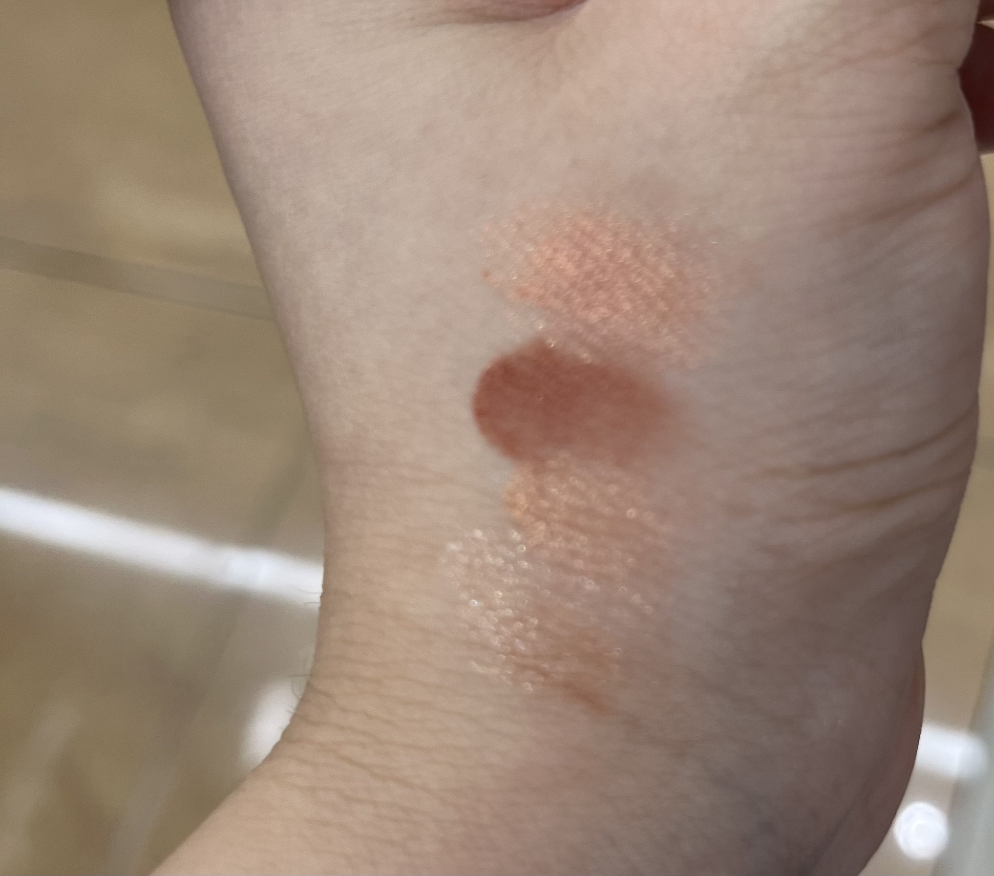 レブロン ダズル アイシャドウ クアッド/REVLON/アイシャドウパレットを使ったクチコミ（2枚目）