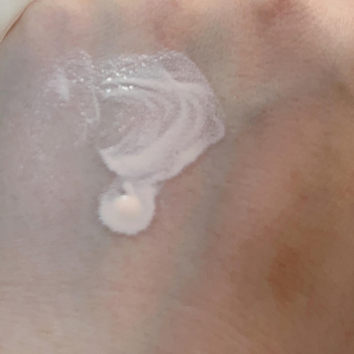 ダルバ ホワイトトリュフファーストスプレーセラム/ダルバ/ミスト状化粧水を使ったクチコミ（2枚目）