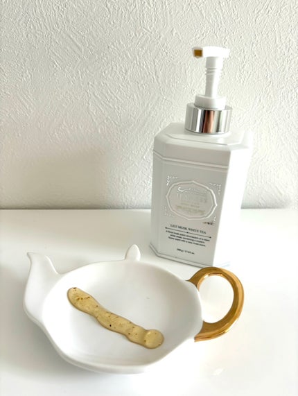 パフュームボディローション リリィムスクホワイトティー/TEABLESS/ボディローションを使ったクチコミ(5枚目)