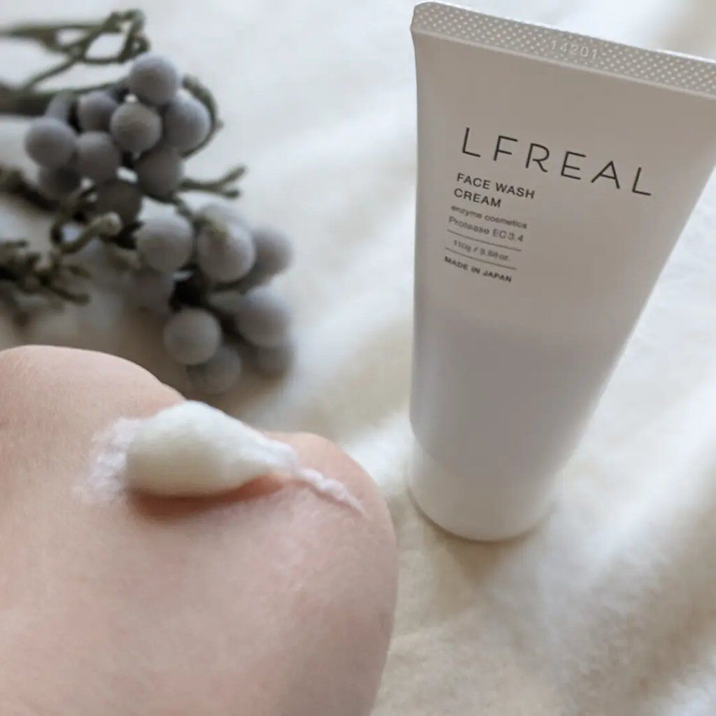 フェイスウォッシュクリーム/LFREAL/洗顔フォームを使ったクチコミ（3枚目）