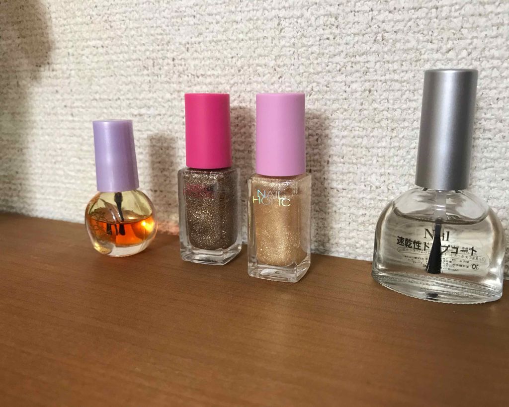 ネイルホリック リミテッドカラー Beach Party GD052/ネイルホリック/マニキュアを使ったクチコミ（2枚目）