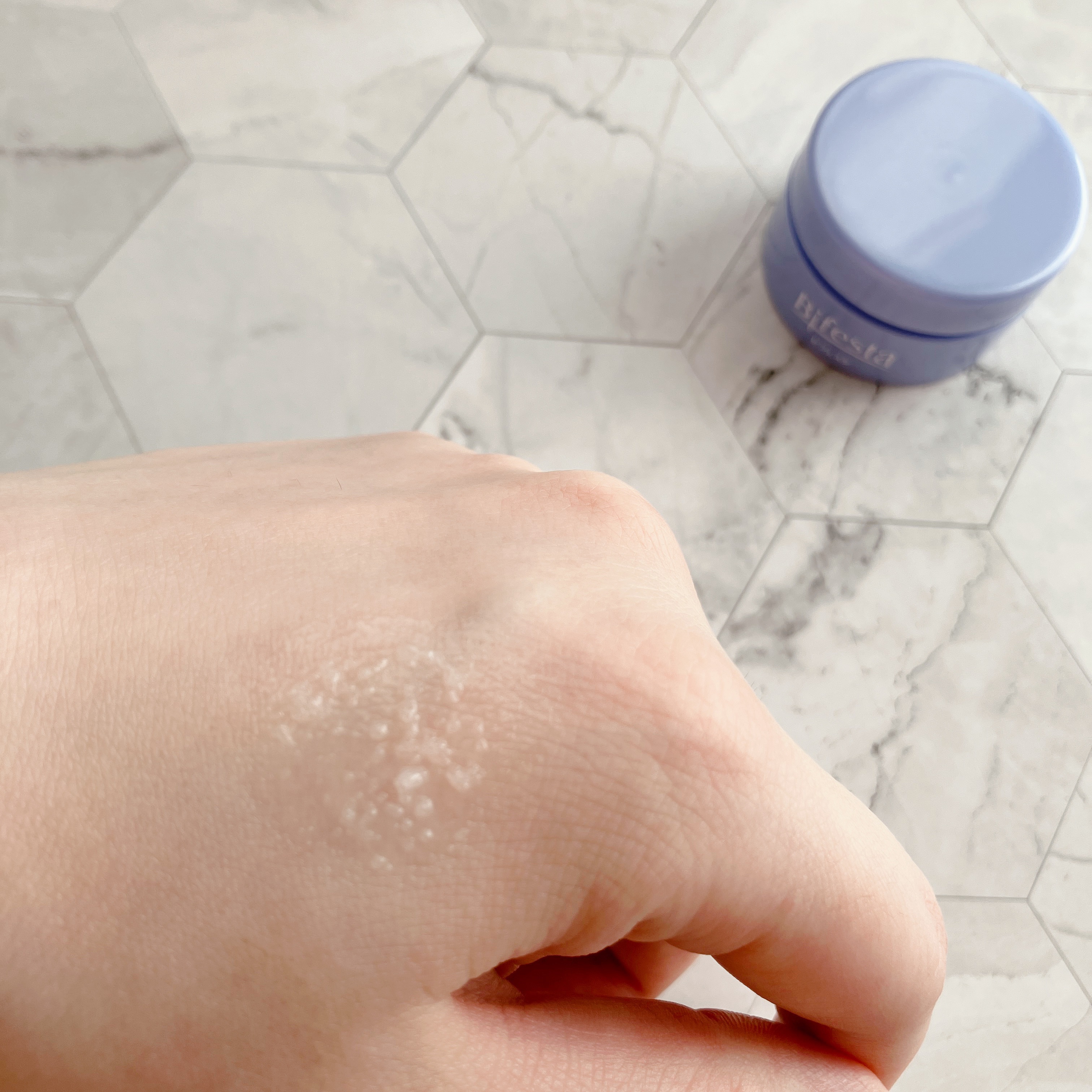 リップスクラブバーム/ビフェスタ/リップスクラブを使ったクチコミ（3枚目）