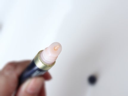 ニベア ロイヤルブルーリップ 濃密美容ケア/ニベア/リップ美容液を使ったクチコミ(2枚目)