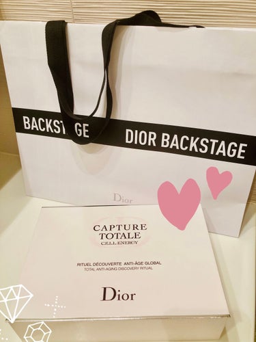 Dior 【旧】カプチュール トータル セル ＥＮＧＹ ディスカバリー キットのクチコミ「皆様こんばんわ☺️

Diorさんで、香水を買おうと思い、お店に行ったのですが、お目当ての品は.....」（1枚目）