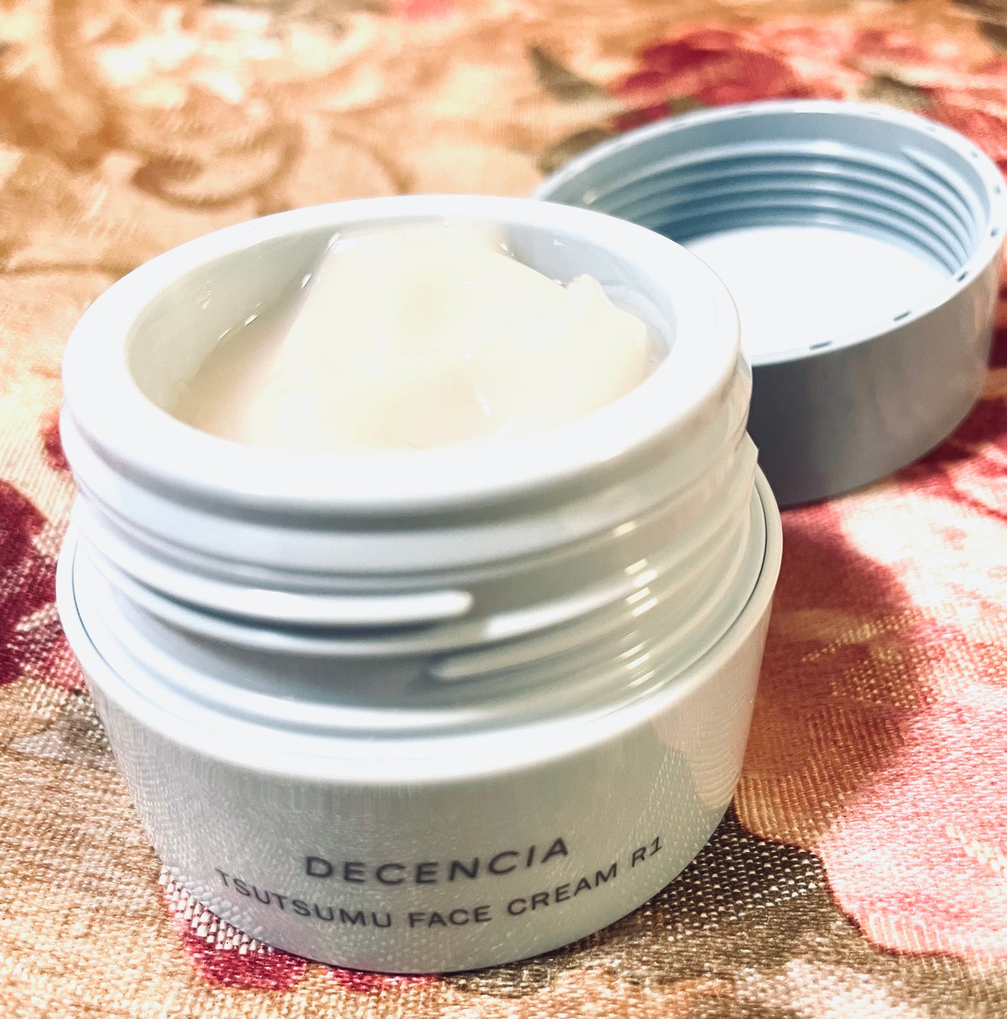 ディセンシア つつむ フェイスクリーム R1/DECENCIA/フェイスクリームを使ったクチコミ(1枚目)