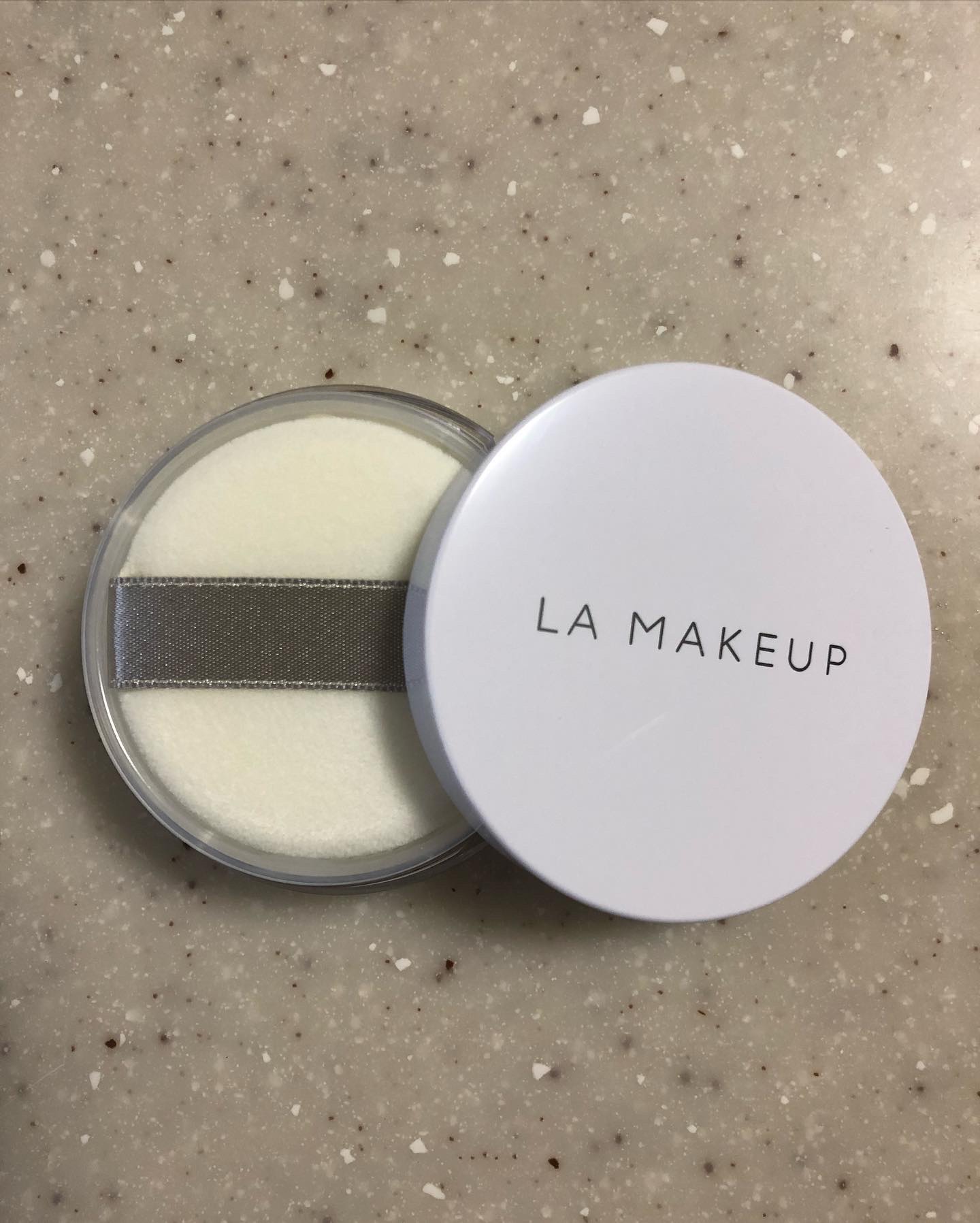 ゴッドパウダー/ラ・メイキャ/ルースパウダーを使ったクチコミ（3枚目）