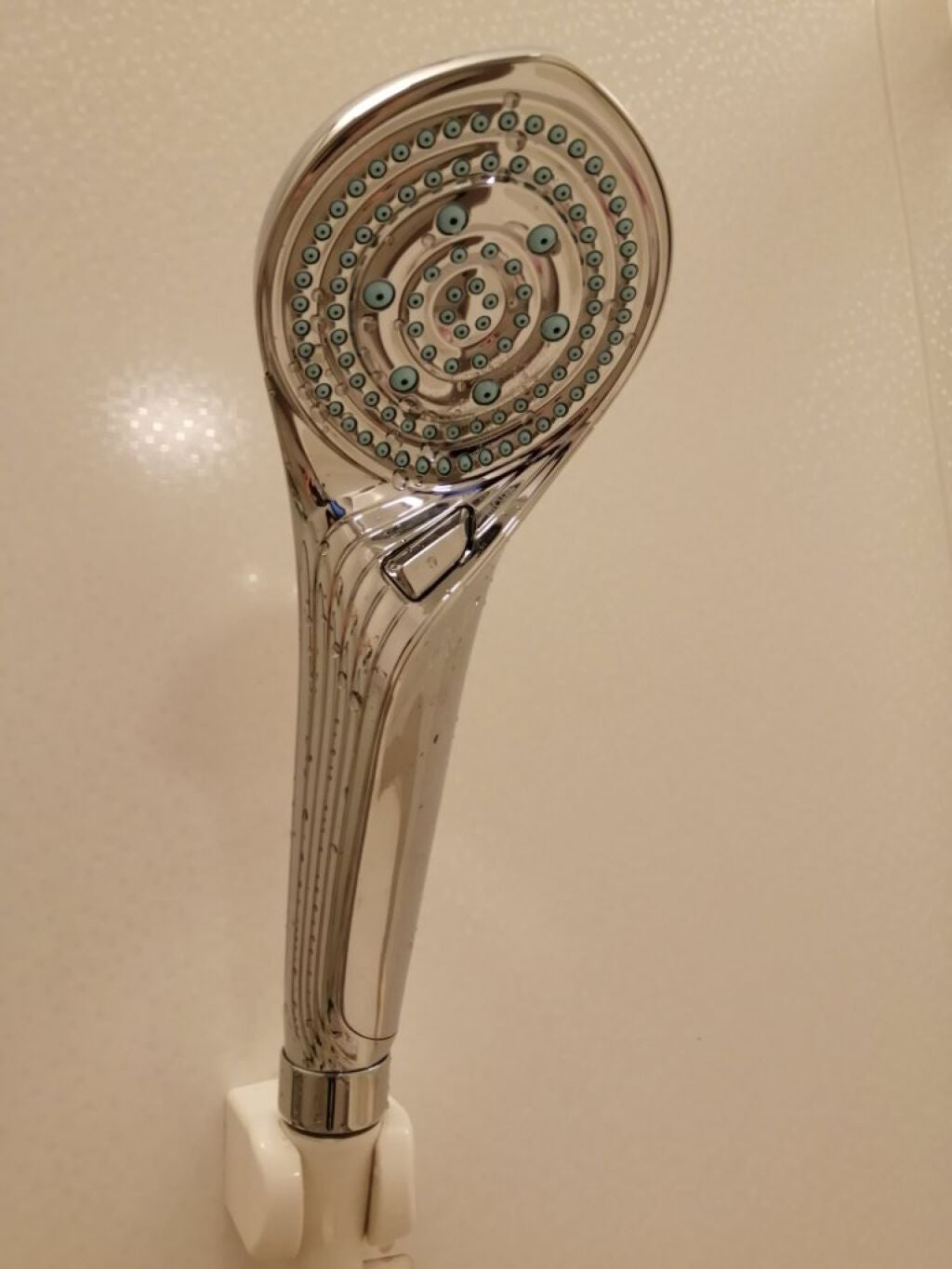 じゅんこ on LIPS 「初リファです。ついに買ってしまった…😣😆ミラブルと迷って、そも..」(1枚目)