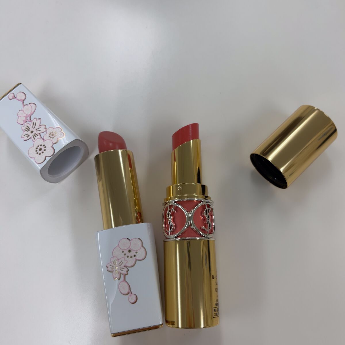 ルージュ ヴォリュプテ シャイン/YVES SAINT LAURENT BEAUTE/口紅を使ったクチコミ（2枚目）