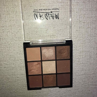 UR GLAM　BLOOMING EYE COLOR PALETTE/U R GLAM/パウダーアイシャドウを使ったクチコミ（1枚目）