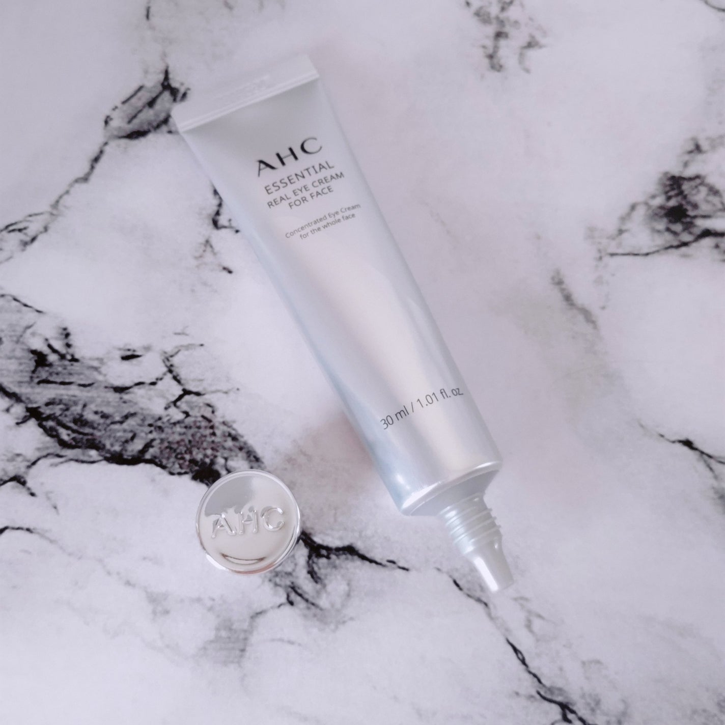 エッセンシャル リアル アイクリーム フォーフェイス/AHC/アイケア・アイクリームを使ったクチコミ(3枚目)