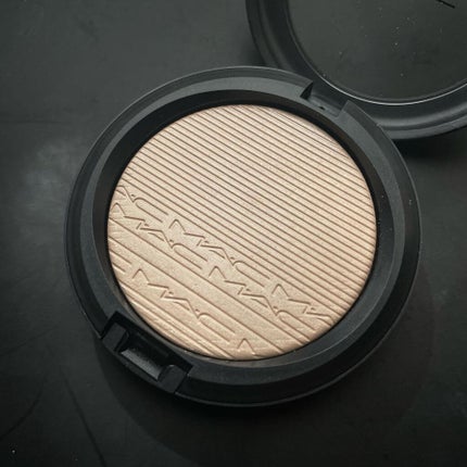 エクストラ ディメンション スキンフィニッシュ/M・A・C/プレストパウダーを使ったクチコミ(2枚目)