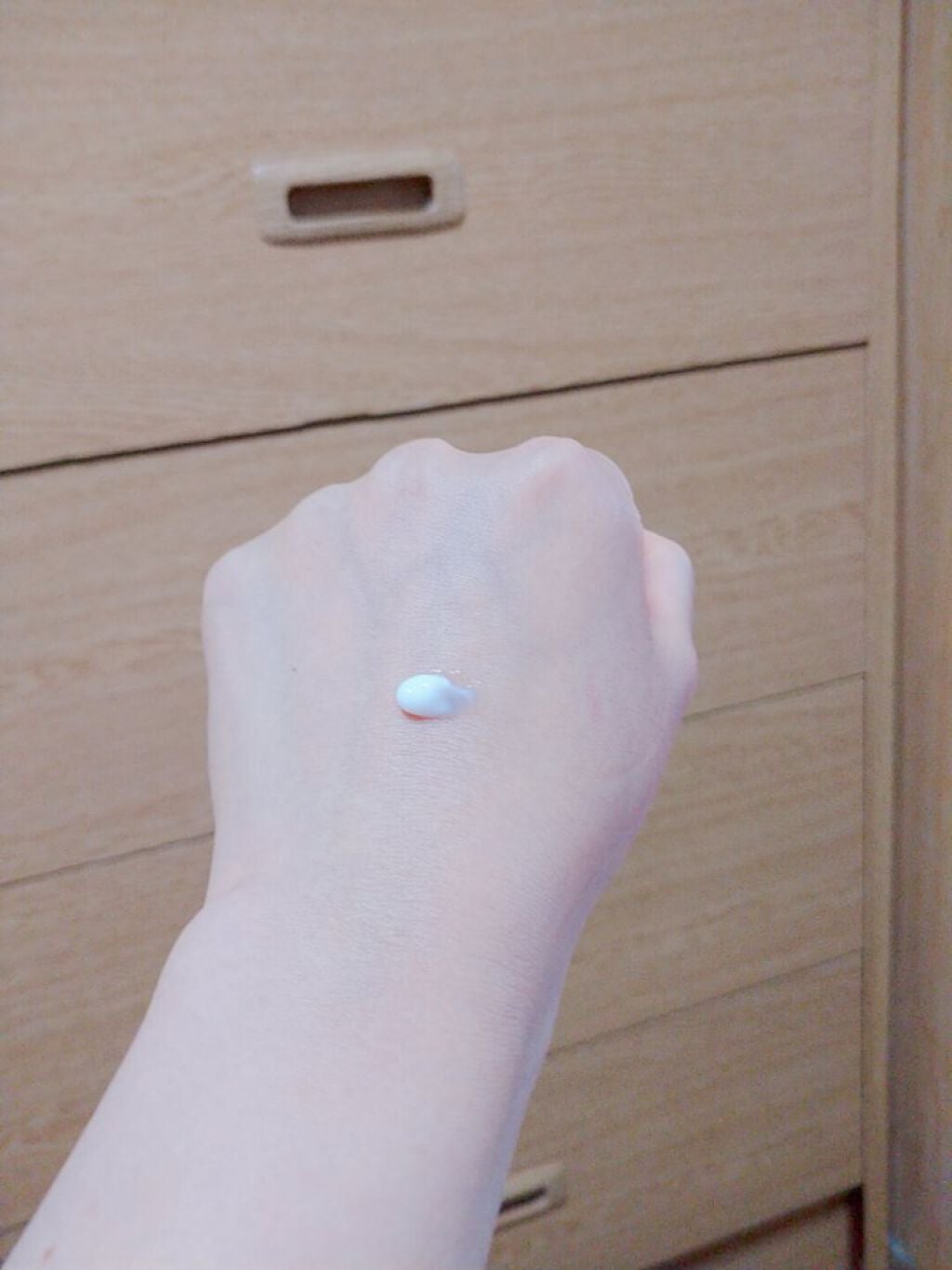 クリスタルブルーム パフュームド ハンドクリーム/JILL STUART/ハンドクリームを使ったクチコミ(3枚目)