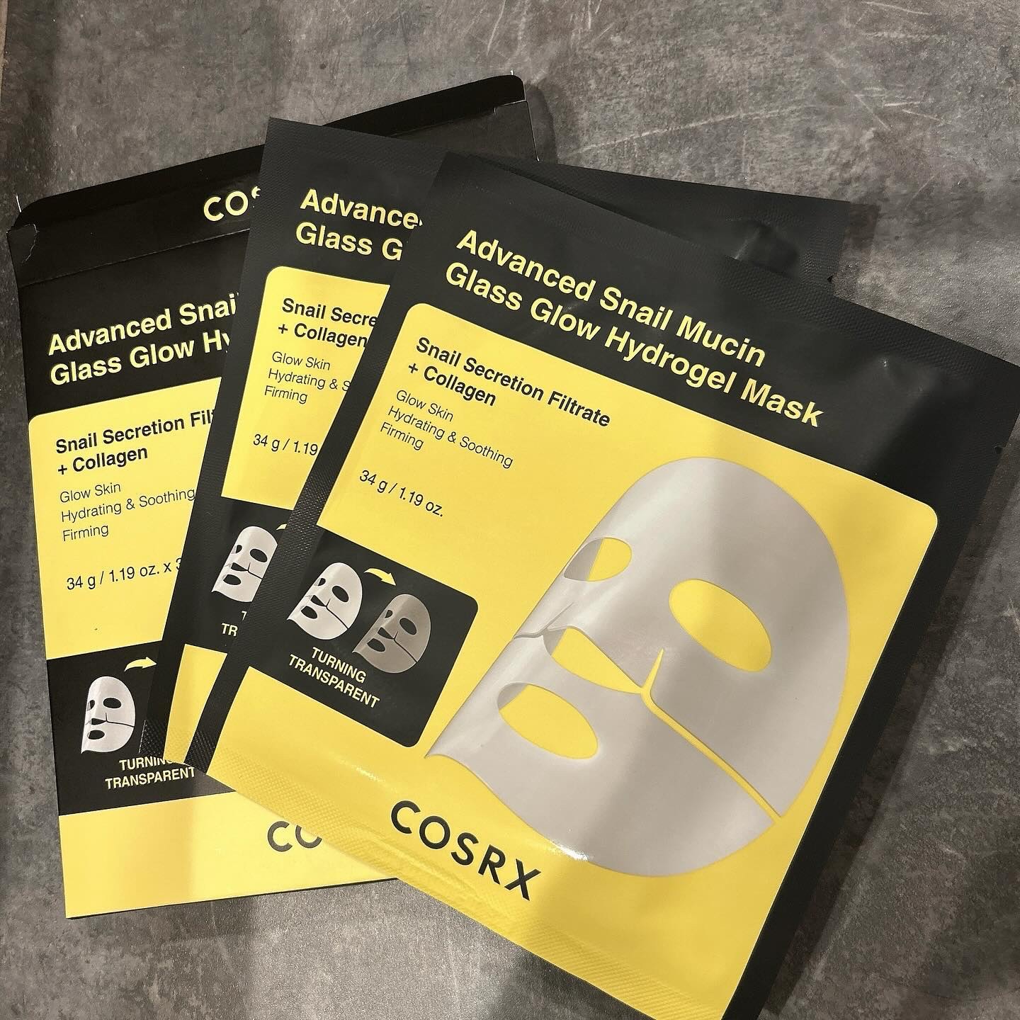 .
cosrx
Advanced Snail Mucin Glass Glow Hydrogel Mask
(アドバンスド スネイル ムチン グラス グロー ハイドロゲル マスク)

✅スネイルムチンが25%配合
✅お肌にそのまま浸透し鎮静