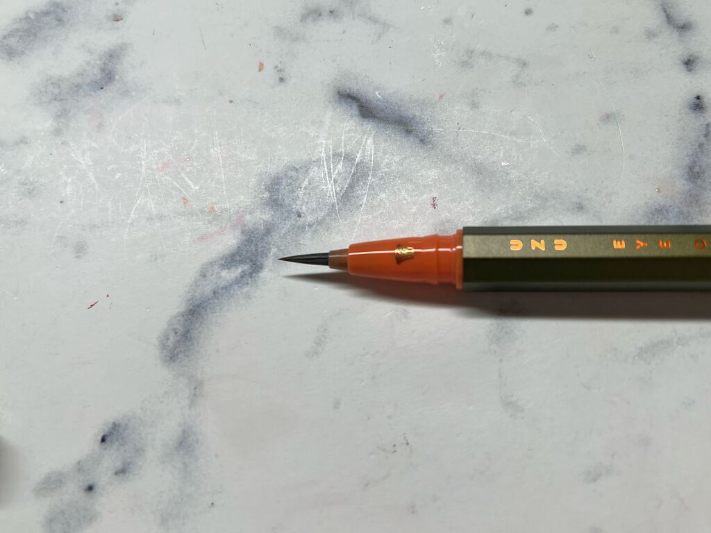 EYE OPENING LINER/UZU BY FLOWFUSHI/リキッドアイライナーを使ったクチコミ（2枚目）