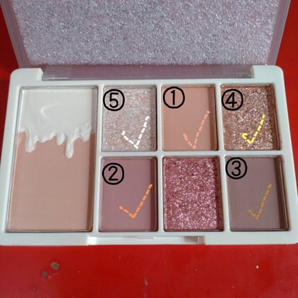 xixi xixi アイシャドウのクチコミ「【名前が読めません】
見事に中国語でカラー名が全く読めないし、予想も出来ません😂
とりあえ.....」(2枚目)