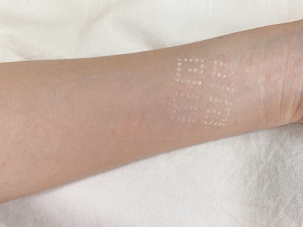 プリズム・リーブル/GIVENCHY/ルースパウダーを使ったクチコミ(4枚目)