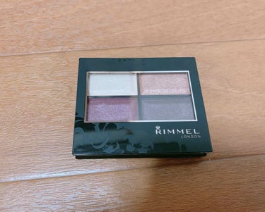 REVLON レブロン ロイヤルヴィンテージアイズ
015
1500円+税
ブルベ肌向けかな？
発色が思っていたより○
でも割と控えめ
紫推しはこれ付けて密かにアピール
付ける人によっては殴られた後みた