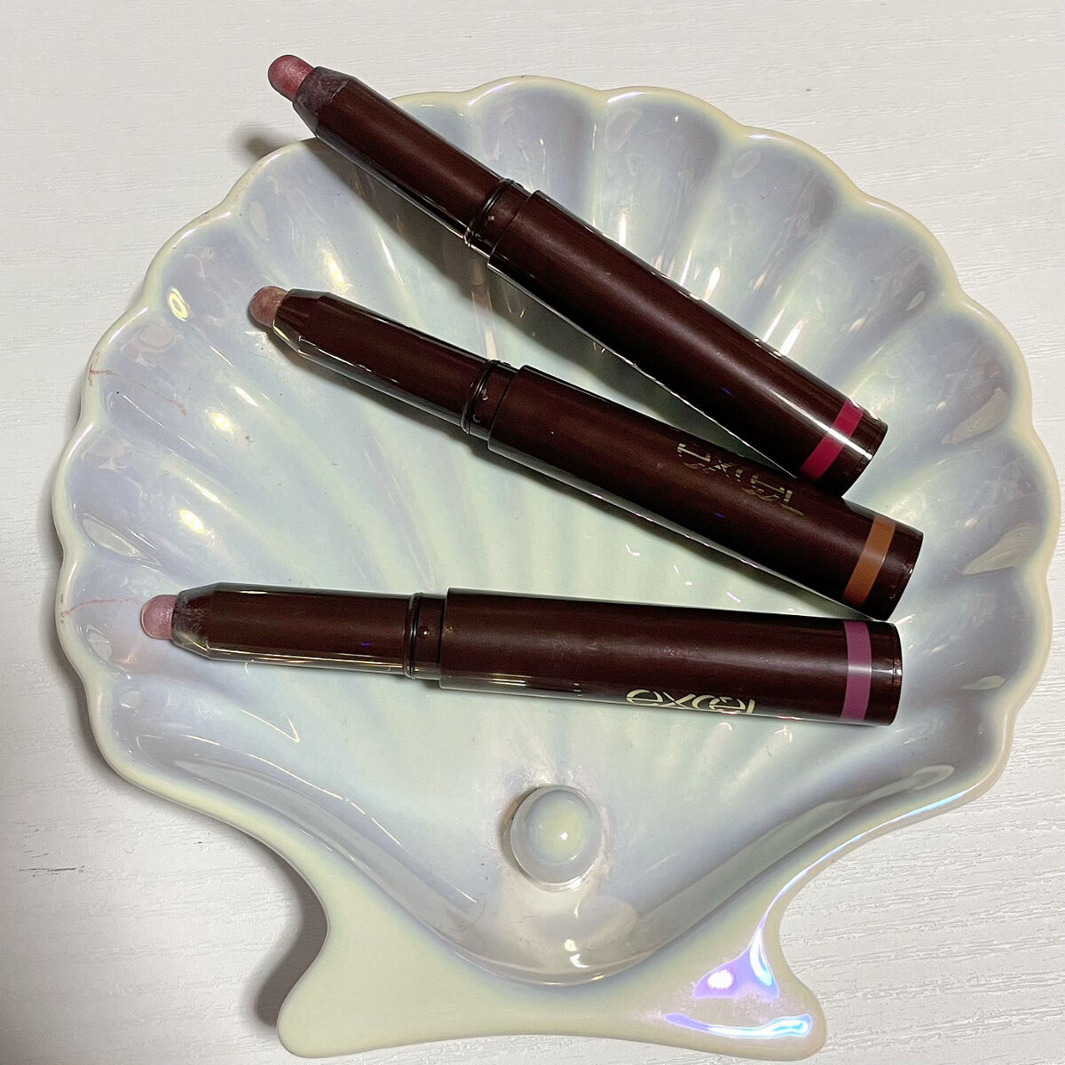 グリームオンフィットシャドウ/excel/スティックアイシャドウを使ったクチコミ（2枚目）