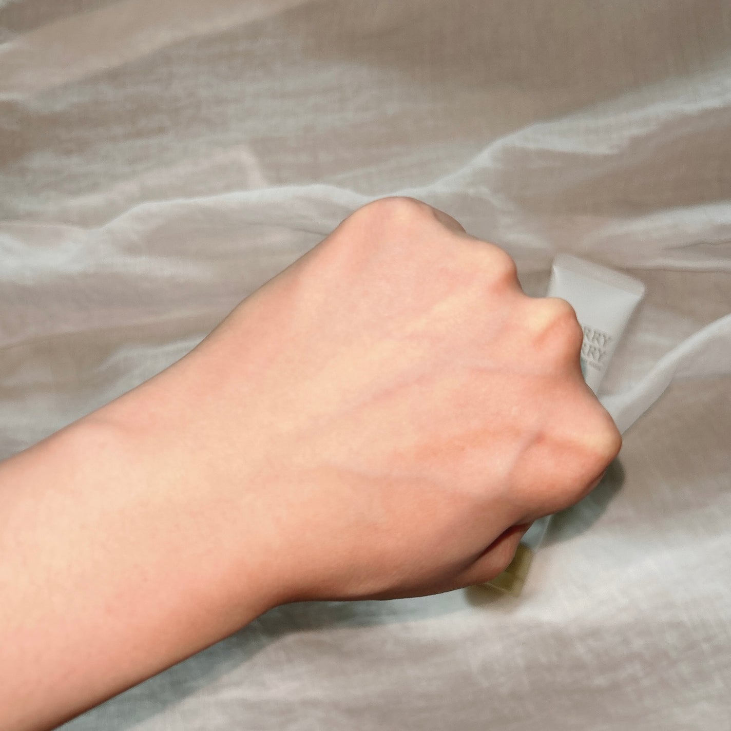 大人のハンドバーム ロイヤルプルメリアの香り/ハリーハリー/ハンドクリームを使ったクチコミ(5枚目)