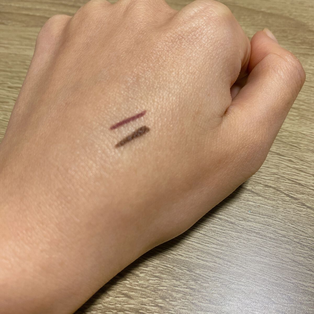 「密着アイライナー」極細クリームペンシル/デジャヴュ/ペンシルアイライナーを使ったクチコミ（2枚目）