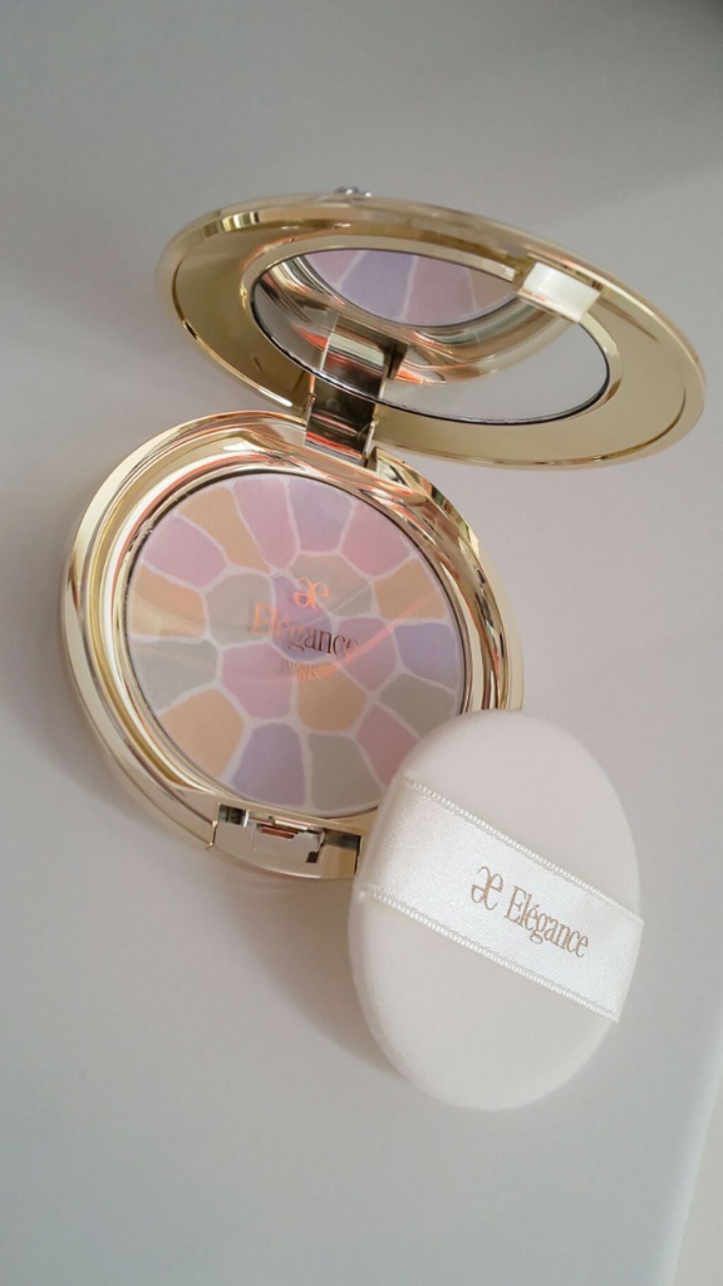 ラ プードル オートニュアンス/Elégance/プレストパウダーを使ったクチコミ(1枚目)