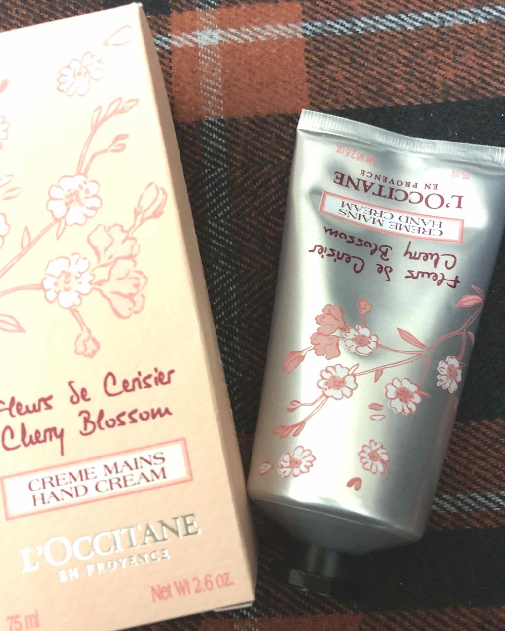 チェリーブロッサム ソフトハンドクリーム/L'OCCITANE/ハンドクリームを使ったクチコミ（1枚目）