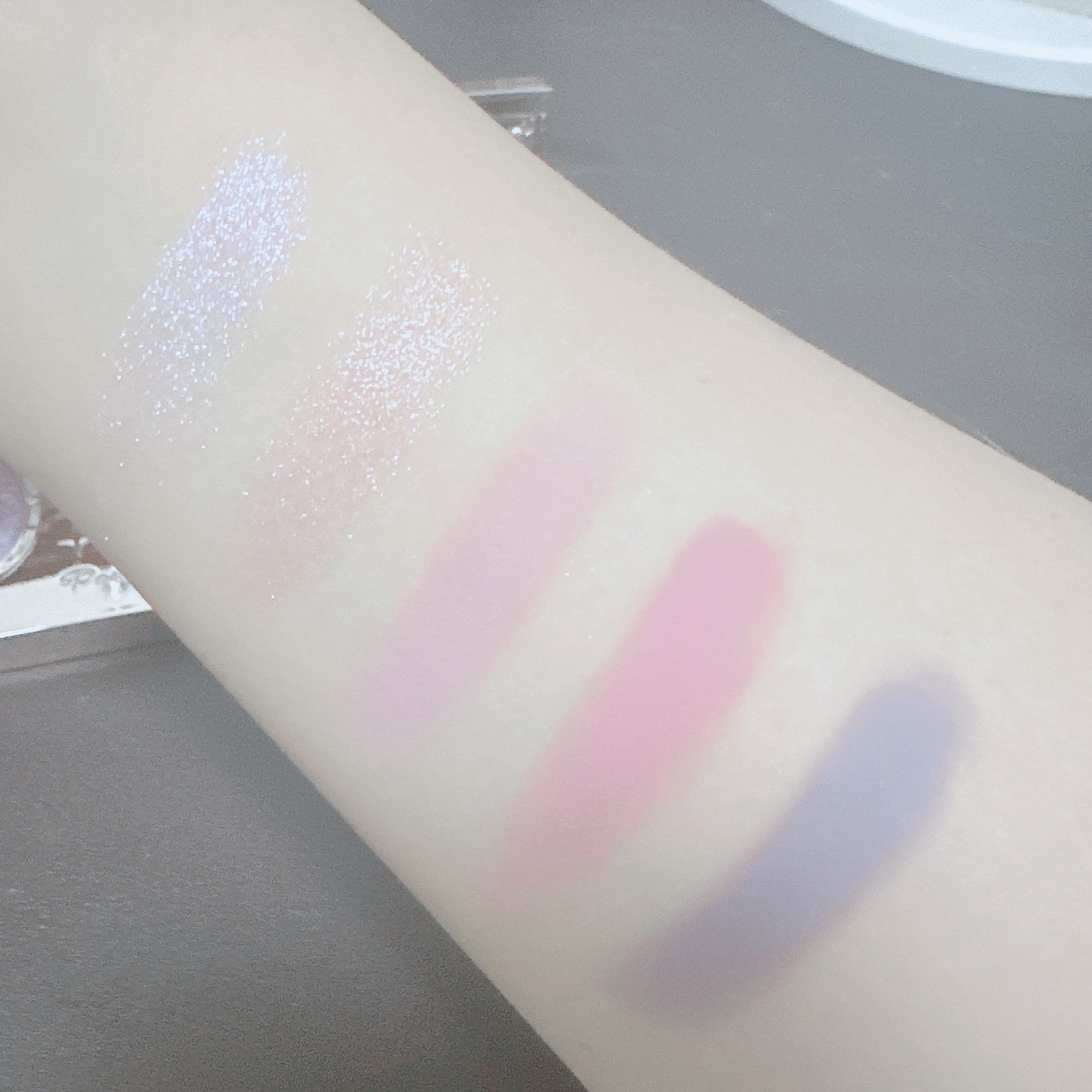 ストロベリーロココ アイシャドウパレット/FlowerKnows/アイシャドウパレットを使ったクチコミ（2枚目）