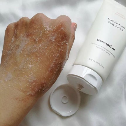 マイルドパフュームボディスクラブ/Dermotive/ボディスクラブを使ったクチコミ(3枚目)