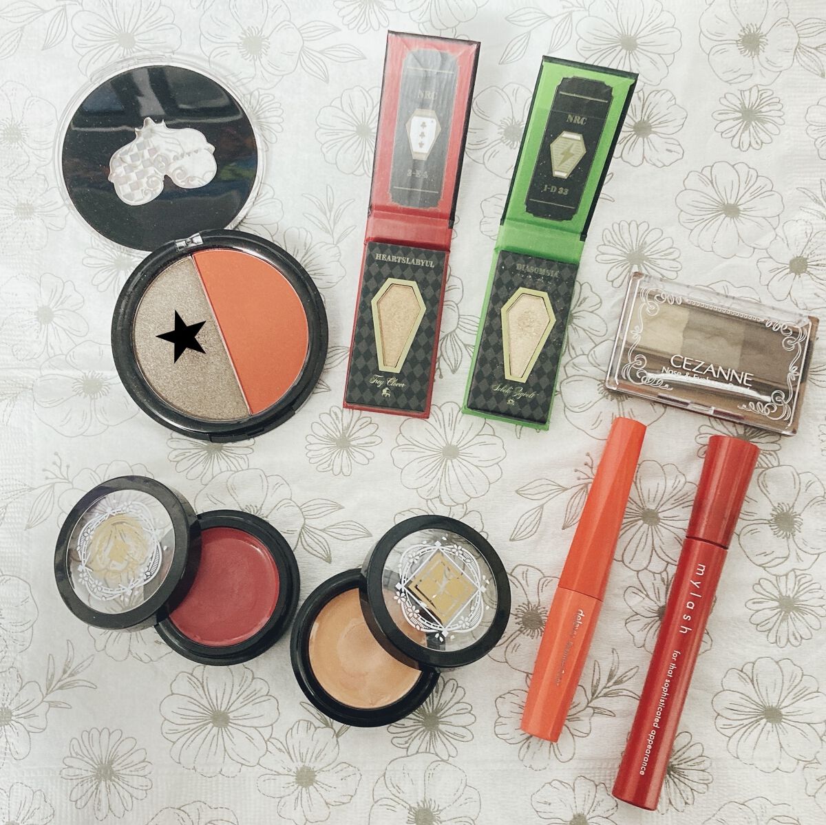 刀剣乱舞 おめかしくじ Ｅ賞 シングルカラーコレクション/クレアボーテ/ジェル・クリームアイシャドウを使ったクチコミ（1枚目）