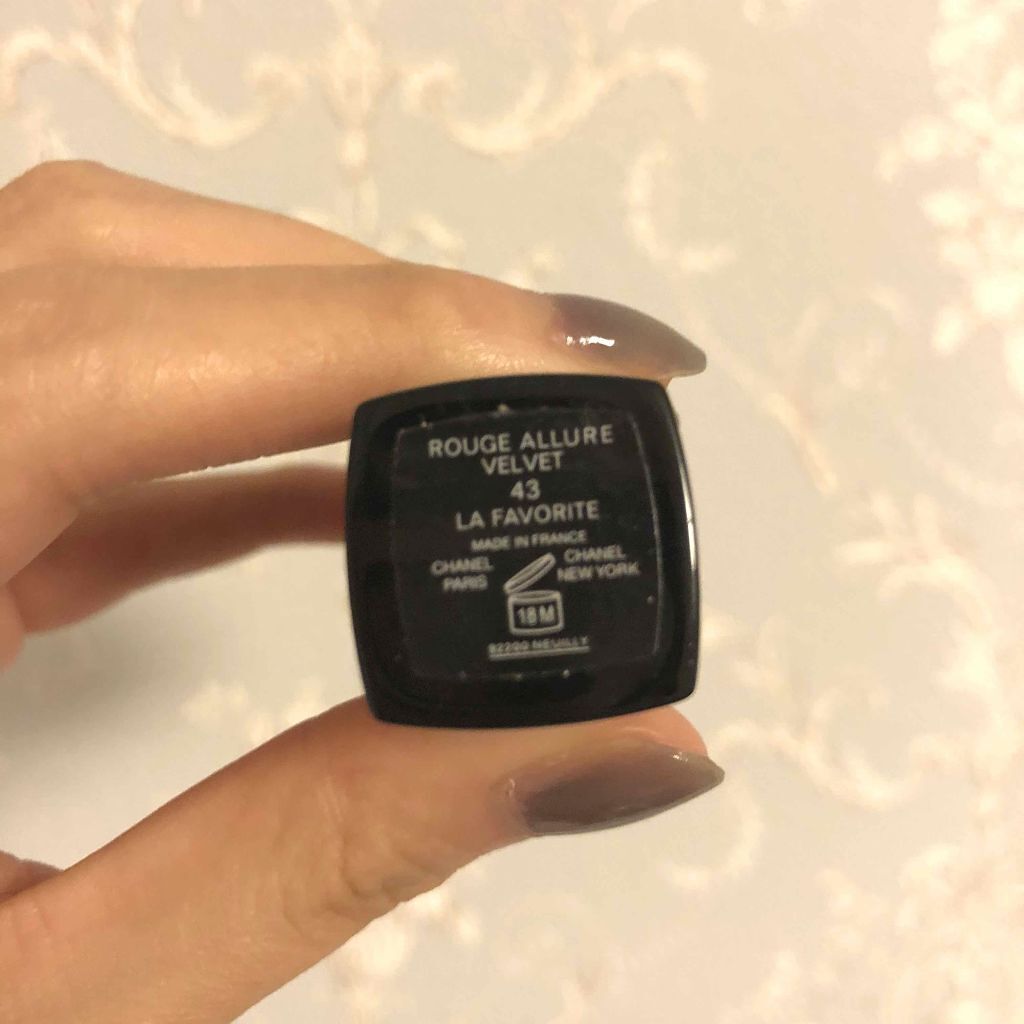 ルージュ アリュール ヴェルヴェット/CHANEL/口紅を使ったクチコミ(2枚目)