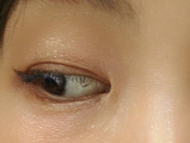 スキルレスライナー/LUMIURGLAS/リキッドアイライナーを使ったクチコミ（3枚目）