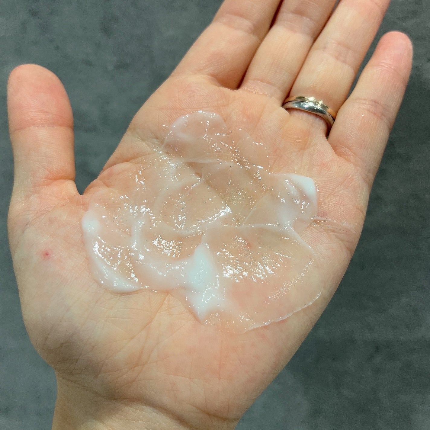 エムボディクリーム/M body cream/ボディクリームを使ったクチコミ(4枚目)