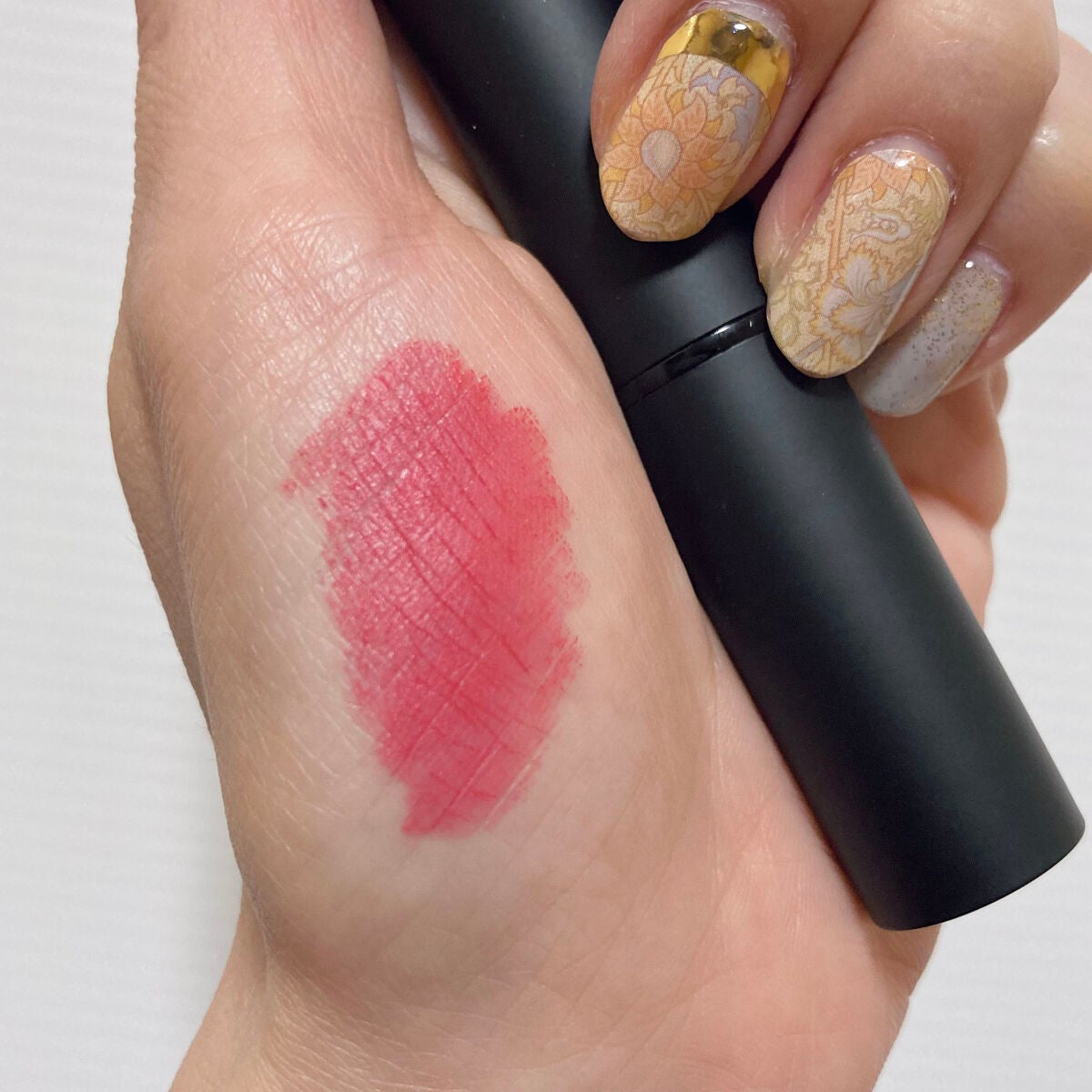 エッセンシャルリップスティック/V&Aビューティー/口紅を使ったクチコミ(3枚目)