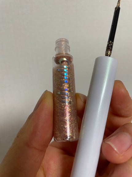 グリッターイルミネーションライナー/CipiCipi/リキッドアイライナーを使ったクチコミ(5枚目)